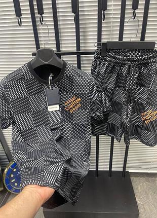 Стильний літній костюм