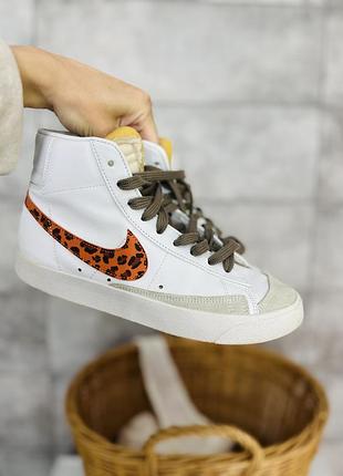Жіночі кросівки ,nike tiro оригинал
