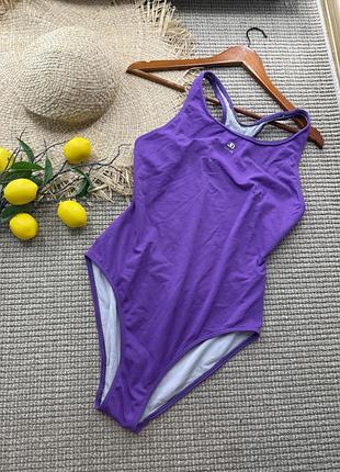 Суцільний спортивний купальник