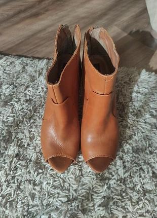 Босоножки,ботильоны