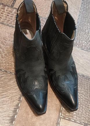 Ботинки козаки