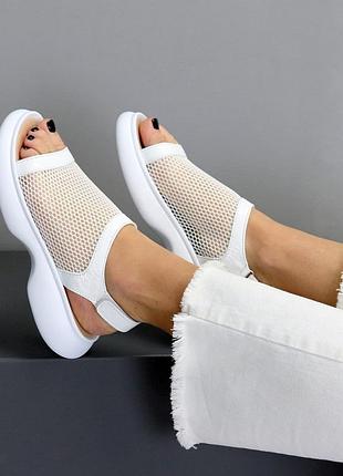 Босоножки женские