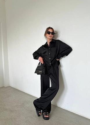 Шовковий костюм тренд сезону