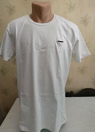 Футболка prada