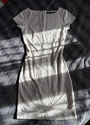 Сукня бежева м