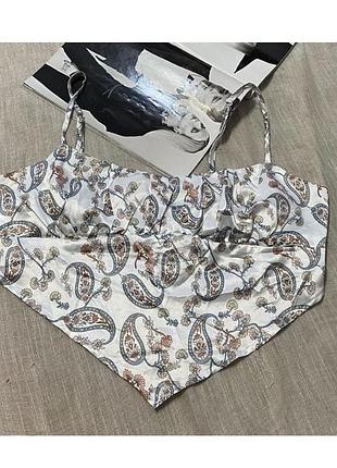 Shein крутий топ на бретелях.