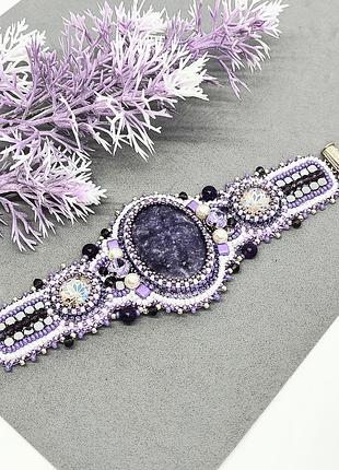 Браслет вишитий бісером з каменем лепідолітом