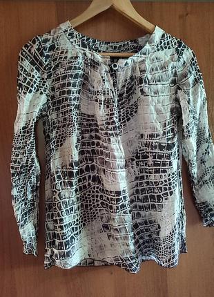 Гарна легка блузка