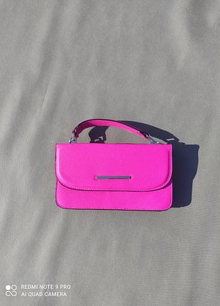Нова невелика сумка екошкіра яскравого насиченого рожевого кольору від бренду new look