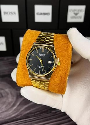Золотий стиль годинника casio