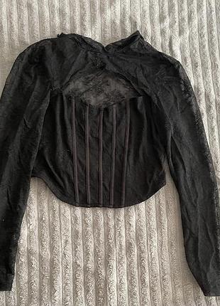 Сітчаста укорочена кофтинка з карним вирізом