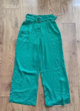 Брюки женские палаццо зеленого изумрудного цвета