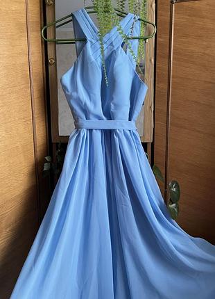 Блакитна сукня випускна