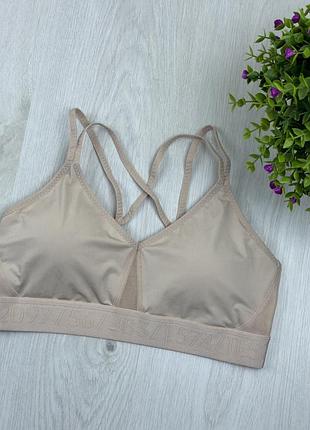 Топ беж з чашками