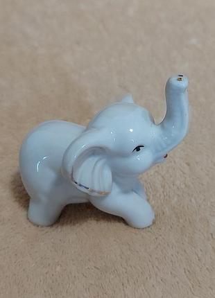 Статуетка "слоник" порцеляна