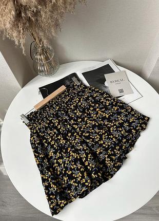 Спідниця чорна в квітки віскоза юбка міні ganni