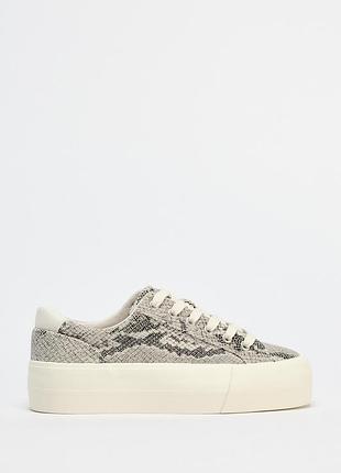 Кеди від zara