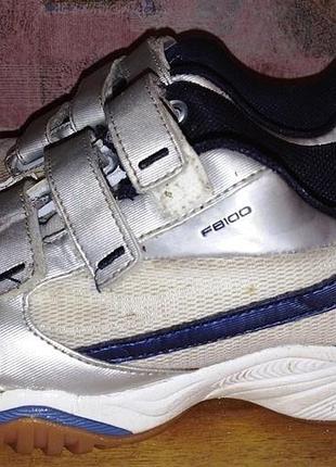 Кроссовки soc