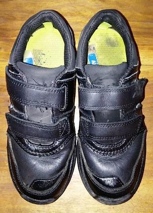 Кроссовки clarks