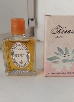 Духи нежность алые паруса ссср