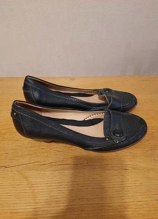 Жіночі туфлі