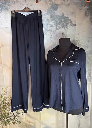 Піжама, домашній костюм