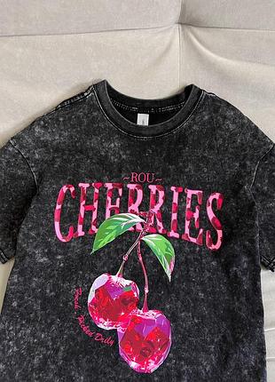 Нова оверсайз футболка з принтом4 фото