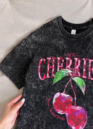 Нова оверсайз футболка з принтом5 фото