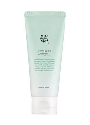 Green plum refreshing cleanser