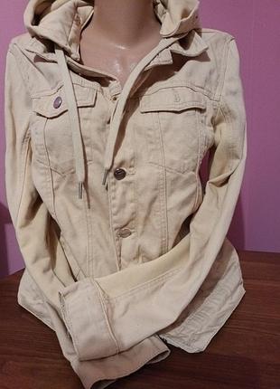 Куртка джинсова с капюшоном