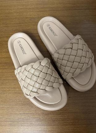 Нові жіночі шльопанці 36- 40 р ,