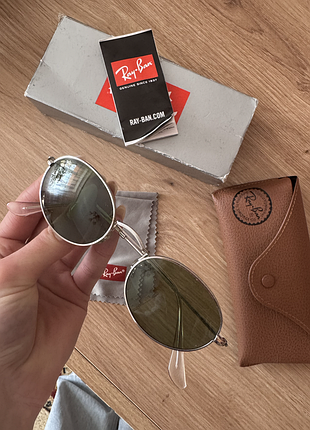 Очки солнцезащитные ray-ban rb 3547 001/31 green, в серебряной оправе