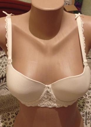 Бюстгальтер нежный