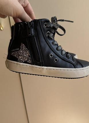 Ботінки, спортивні ботінки для дівчинки