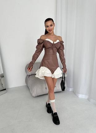 Сукня з еко шкіри