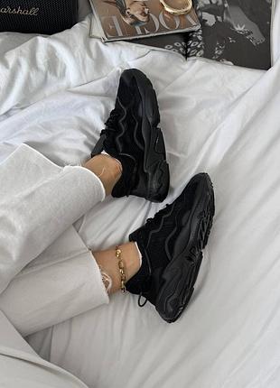 Кроссовки adidas ozweego