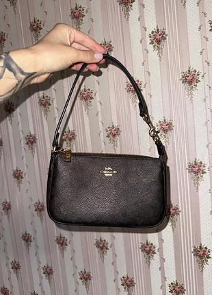 Сумка coach коричневого кольору
