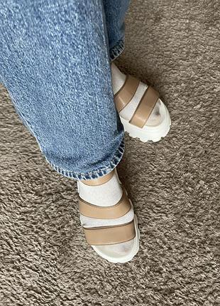 Босоножки женские