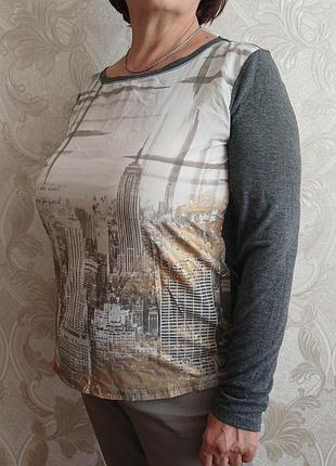 Кофта на длинный рукав с рисунком города