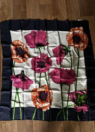 Хустка в квітку