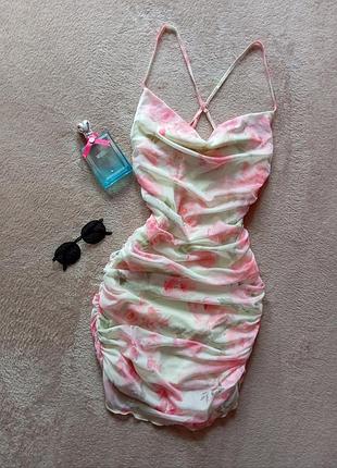 Невероятное нежное романтичное платье сетка на подкладке с драпировкой по бокам