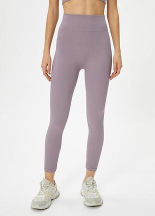 Легінси в рубчик