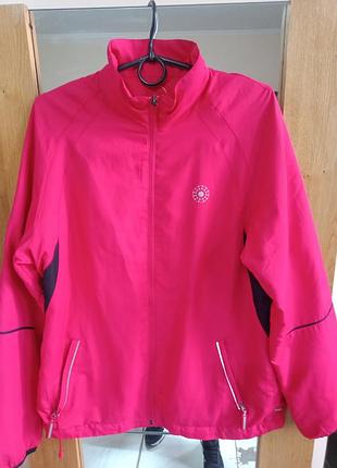 Ветровка женская
