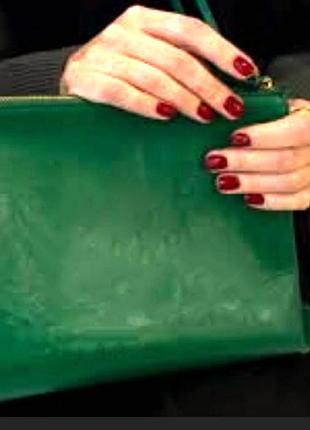 Бренд beiyani женская лакированная, латексная сумка зеленого цвета на металлической цепочке, через плечо.