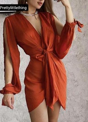 Платье женское мини атласное красного морковного цвета от бренда prettylittlething s