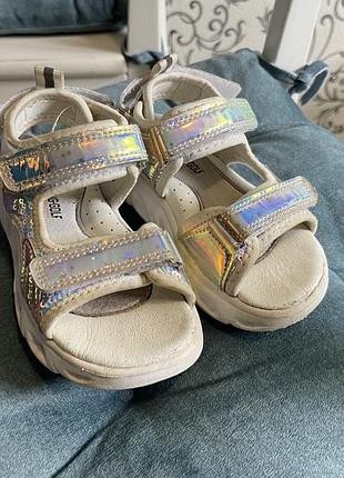 Босоніжки які світяться 17,5 см