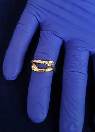 Кільце у формі рук обійми 6
