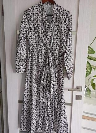 Платье на с