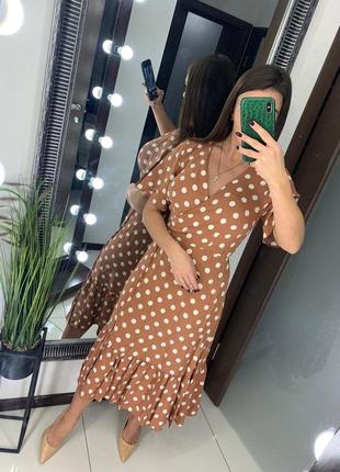 👗классное коричневое платье миди в горох/платье в горошек на запах/платье миди с рюшами👗