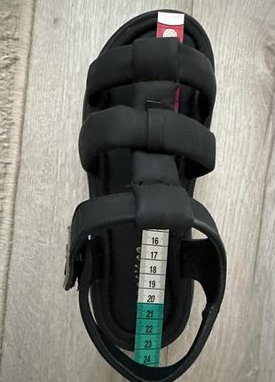 Босоніжки 37розм, 23 см